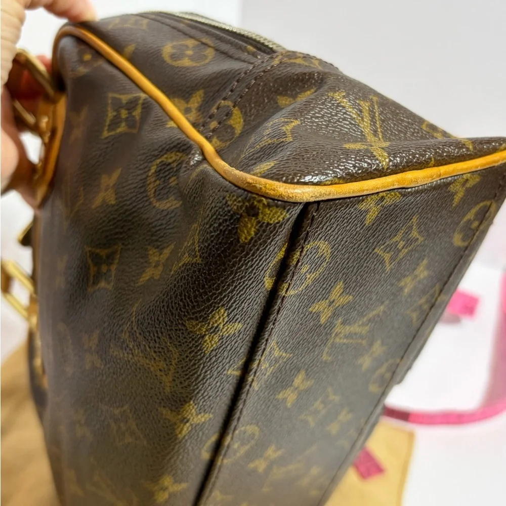 AUTHENTIC Louis Vuitton Monogram Manhattan PM